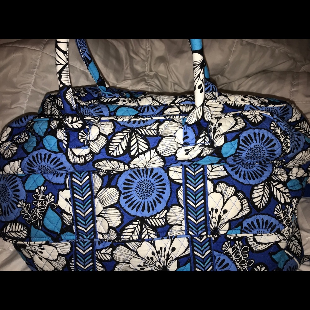 Vera Bradley large weekender duffel 🥳